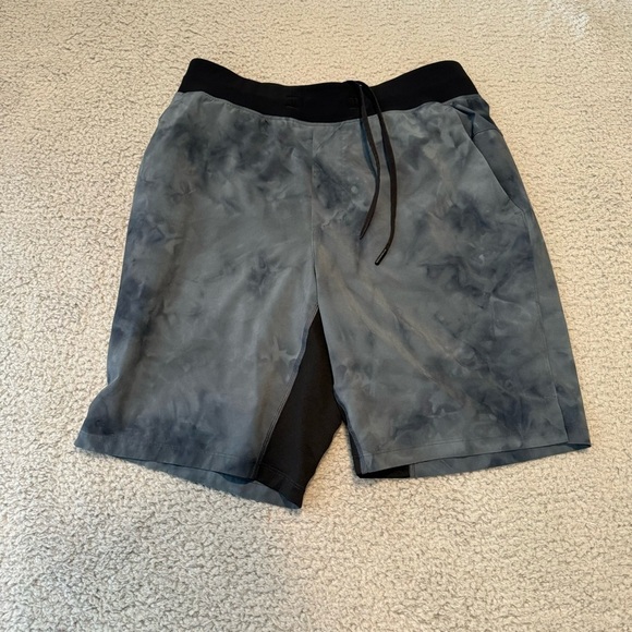 Lululemon T.H.E. Short *Linerless 9" Size Med Diamond Dye Blue Charcoal Black - Picture 1 of 9